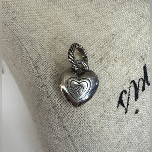 Brighton, White crystal heart charm - Picture 2 of 4